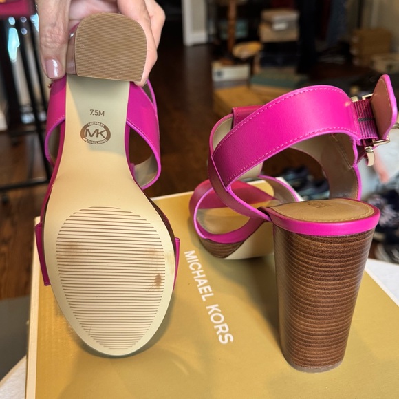 Michael Kors Becker Leather Platform Sandals Block Heel in Wild Berry - Picture 6 of 10